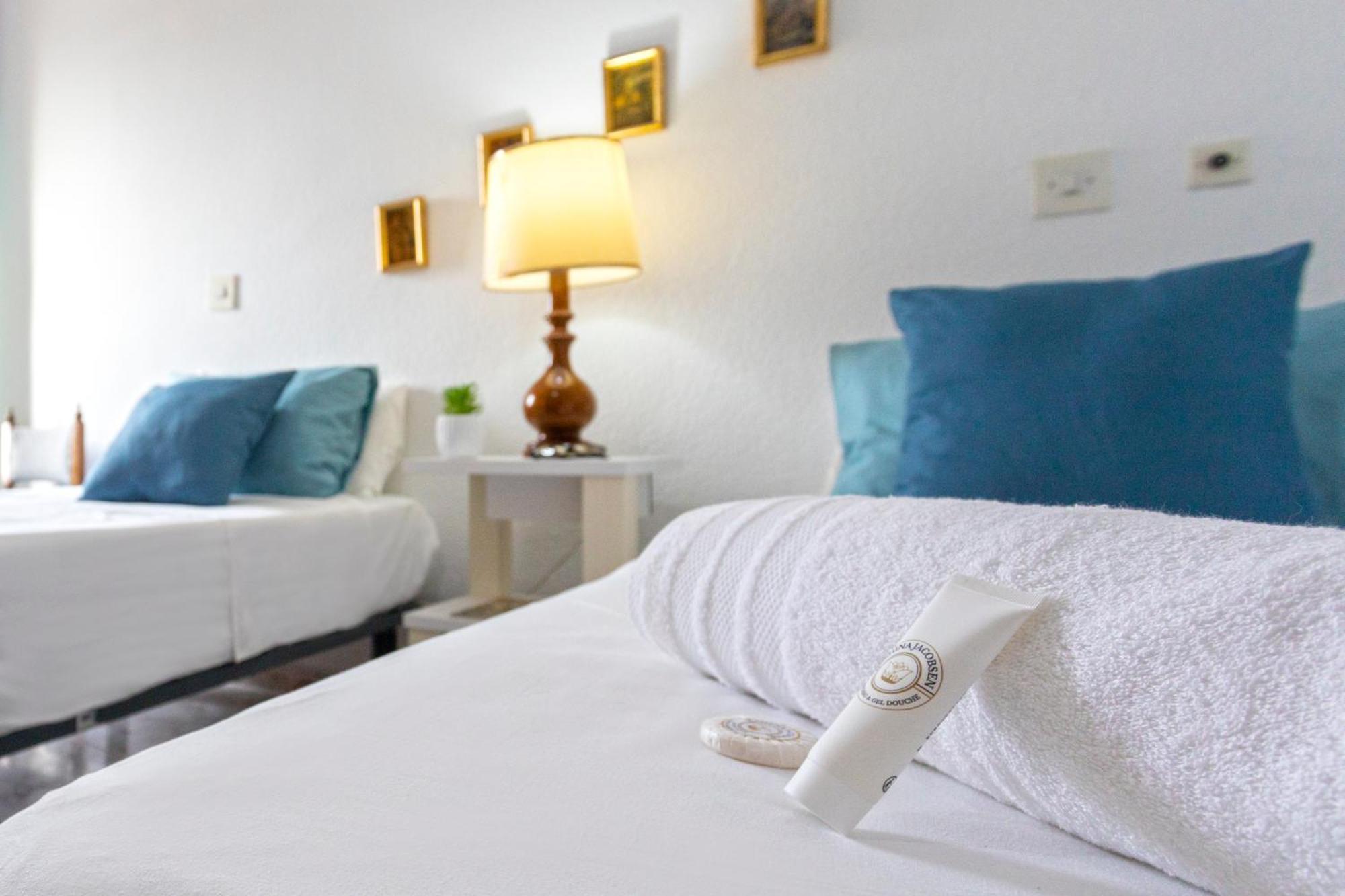 1003 - Seafront Apartment On El Paseo - Air Conditionning - Wi-Fi - Smart Tv Almunecar Exterior photo